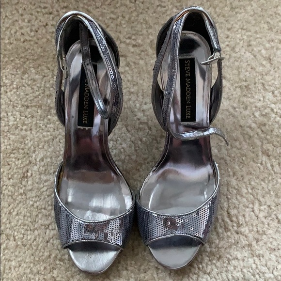 Steve Madden Luxe “L-Crime” Pewter Sequin Heels - Picture 1 of 5